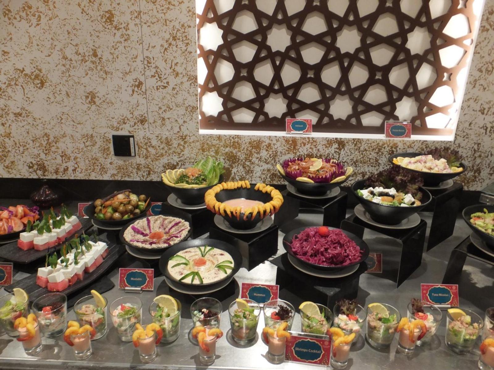 Royal Concorde Hotel & Suite Dubai Buitenkant foto