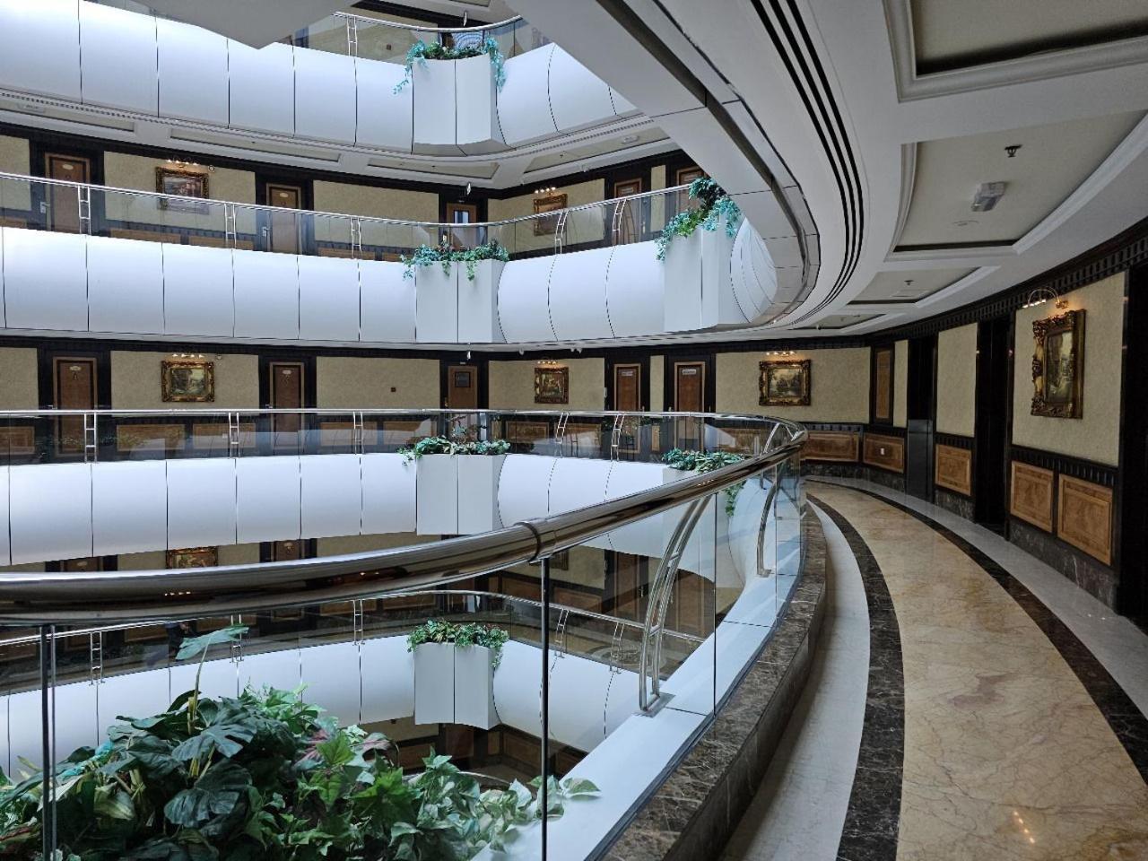 Royal Concorde Hotel & Suite Dubai Buitenkant foto