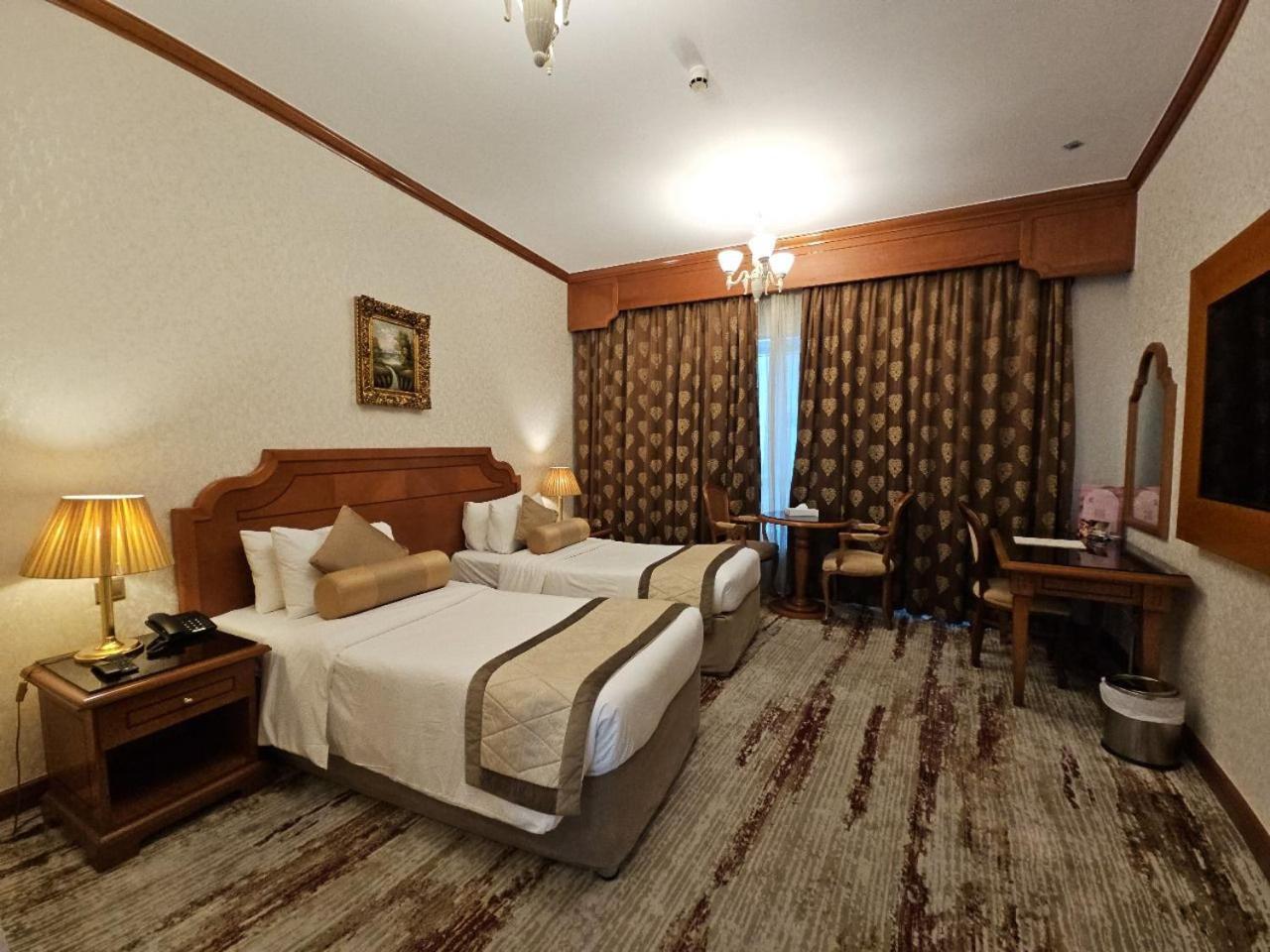 Royal Concorde Hotel & Suite Dubai Buitenkant foto
